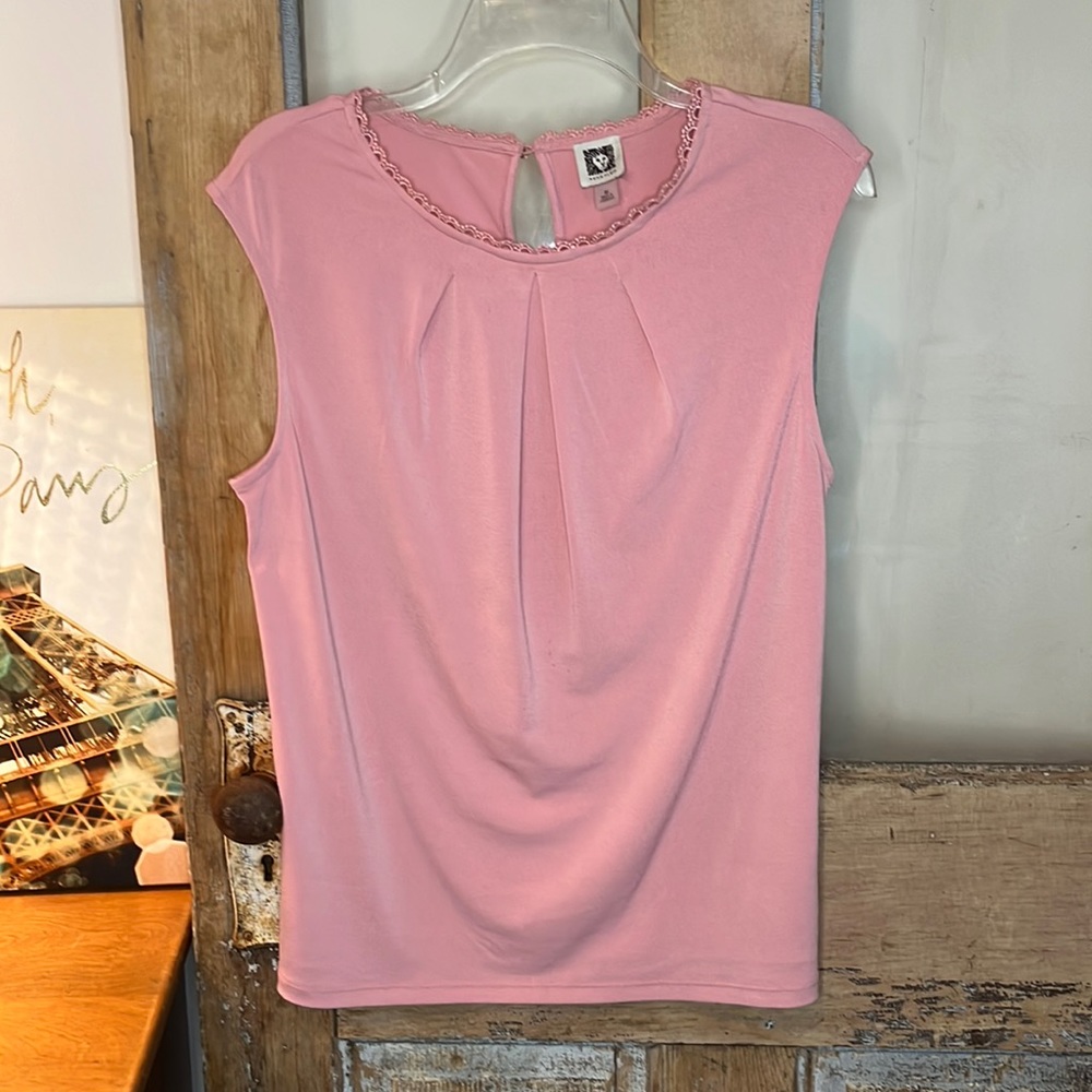 COPY - ANNE KLEIN Blush Pink Top Sleeveless Polyester Blnd ➡️21”⬇️25”
#4